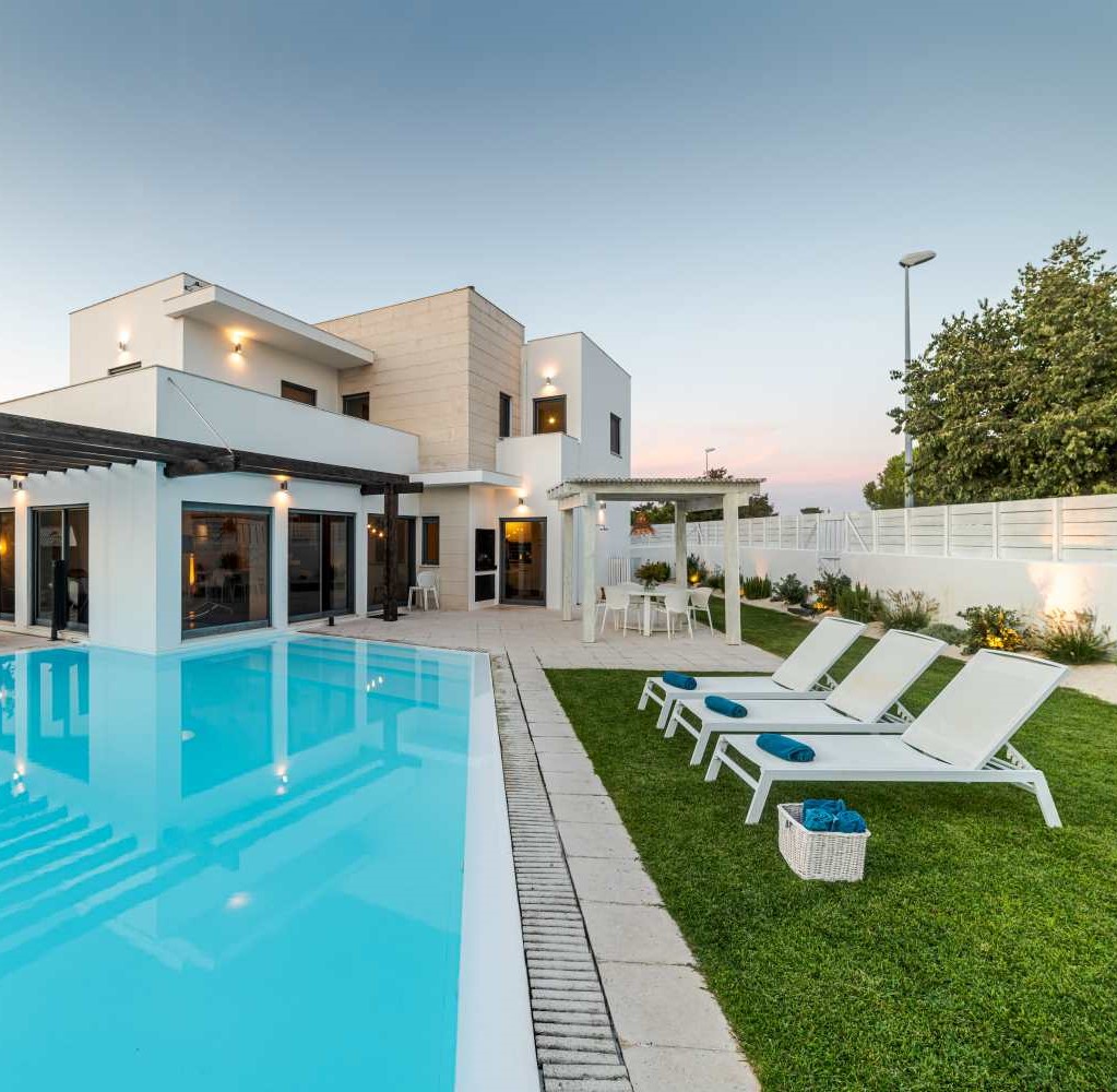 modren house in greece